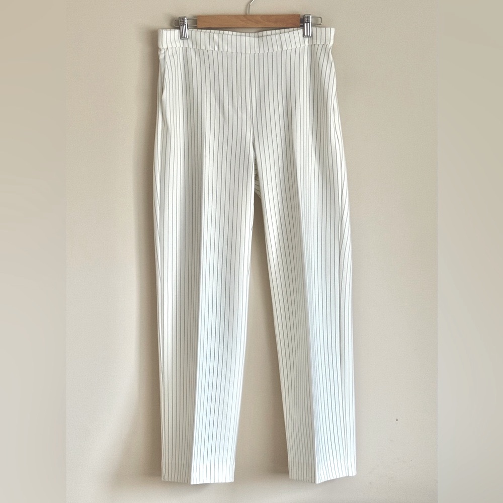 Maison D’Amelie Off White With Black Pin Stripe Pull-On Straight Pants SZ.8
